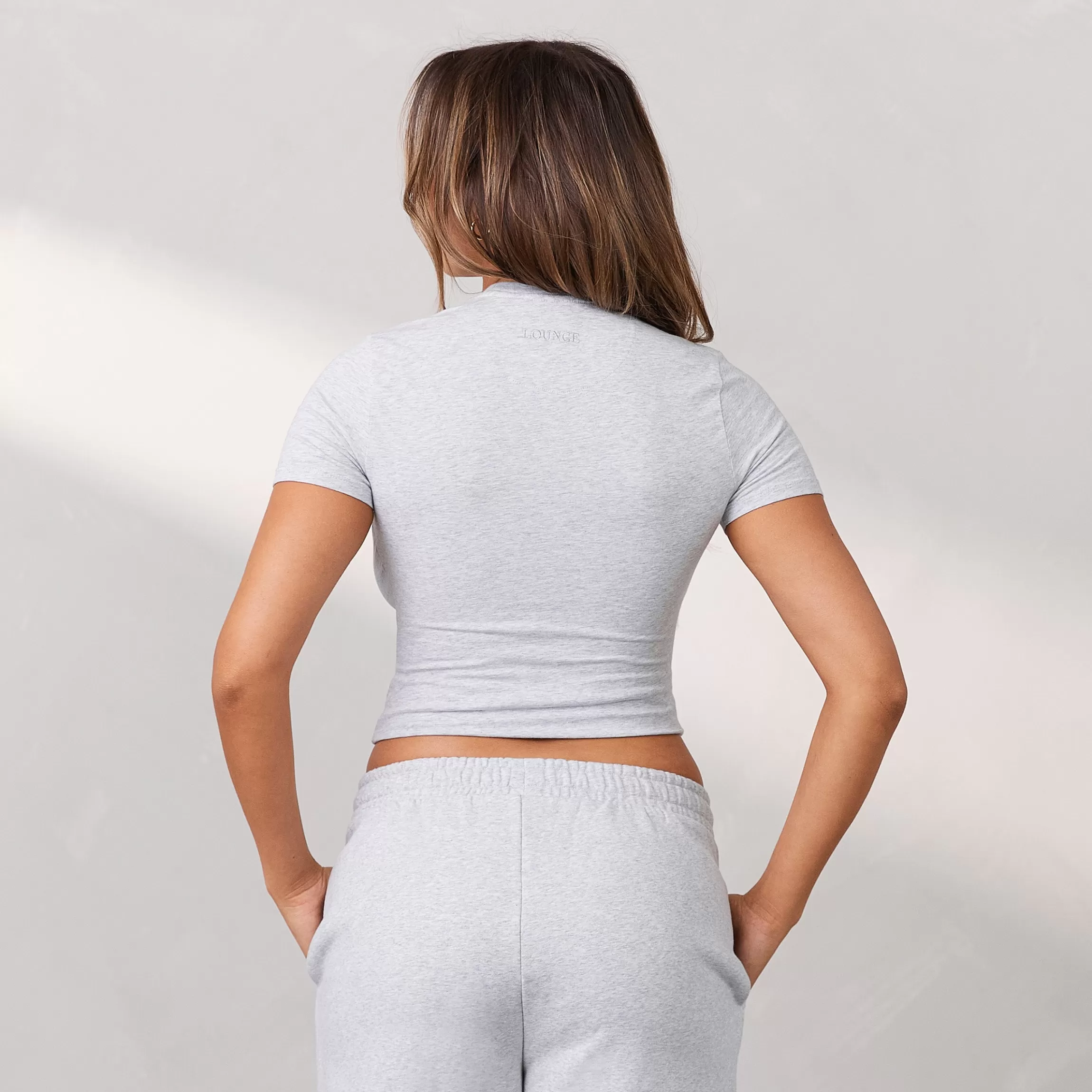 Lounge Essential Getailleerd T-Shirt met Korte Mouwen - Vorstkleurig Fashion