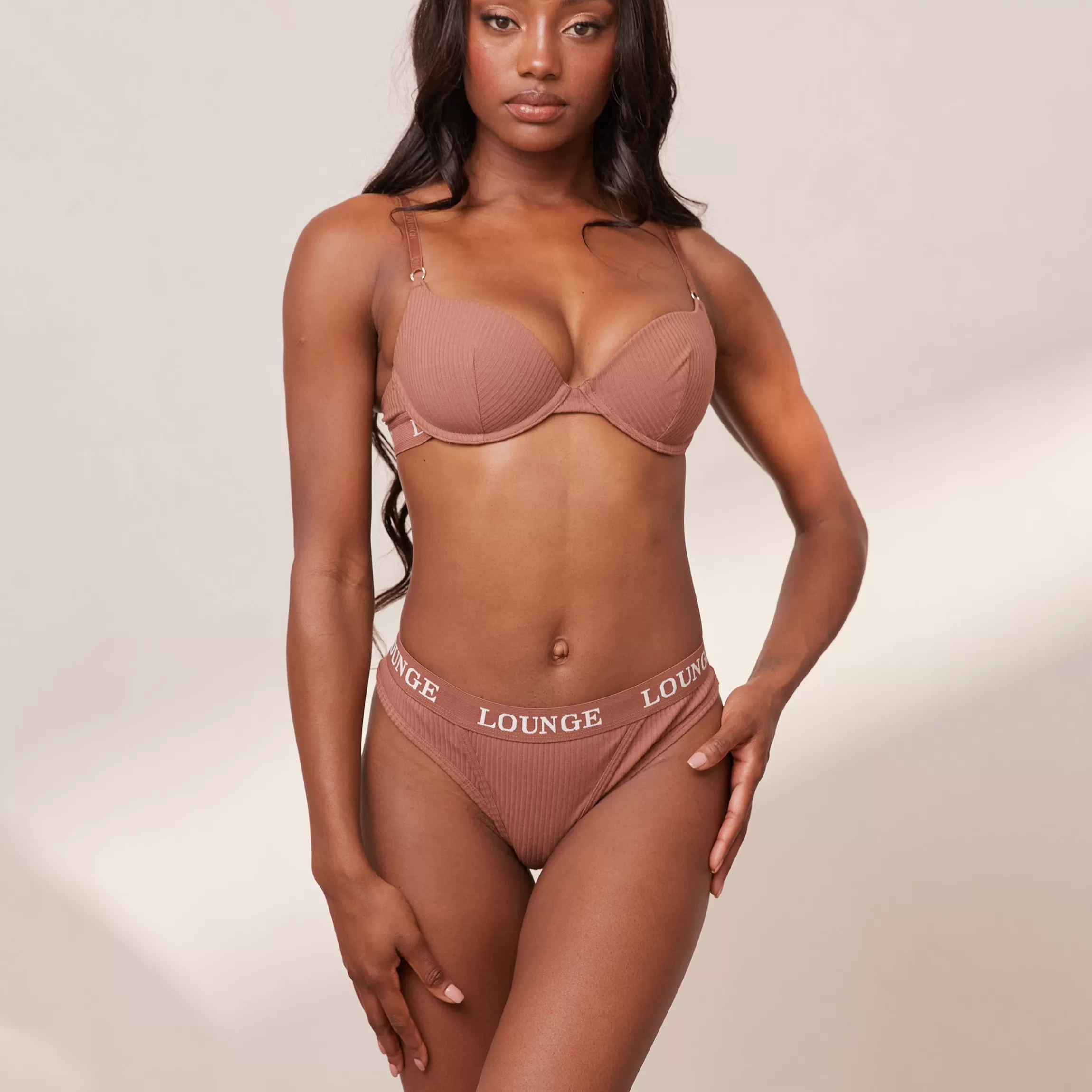 Lounge Ultra Comfort Ribbed T-Shirt BH & String Set - Mokka Outlet
